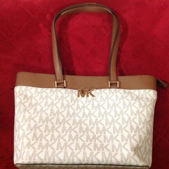 Michael Kors Florence Signature Large Tote Purse READ LISTING - Picture 1 of 10
